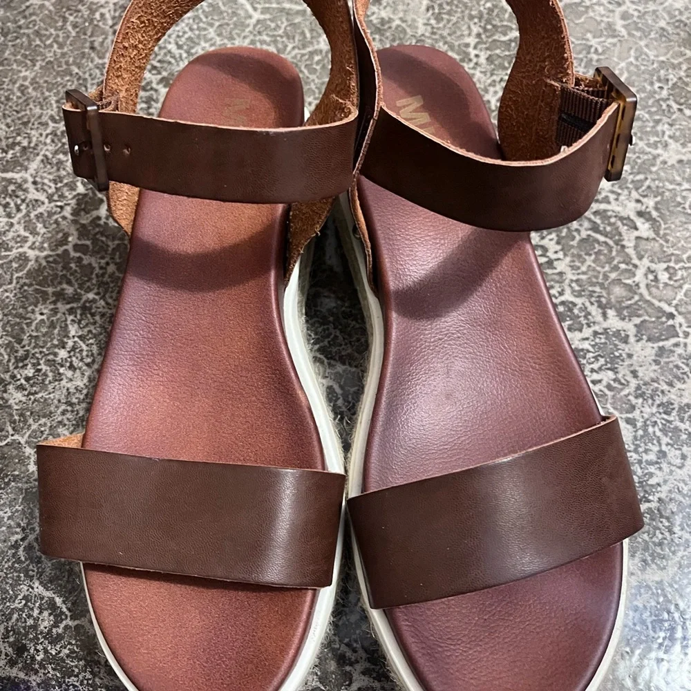 MIA Brown Platform Espadrille Sandals with Buckle - Picture 3 of 5